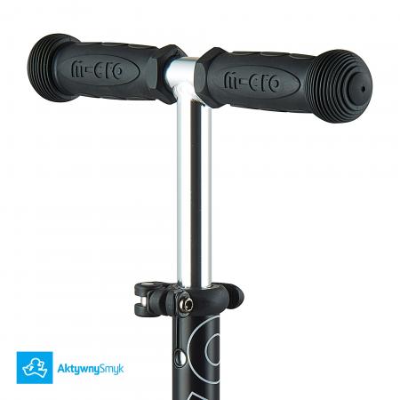 Czarna hulajnoga Mini Micro Deluxe