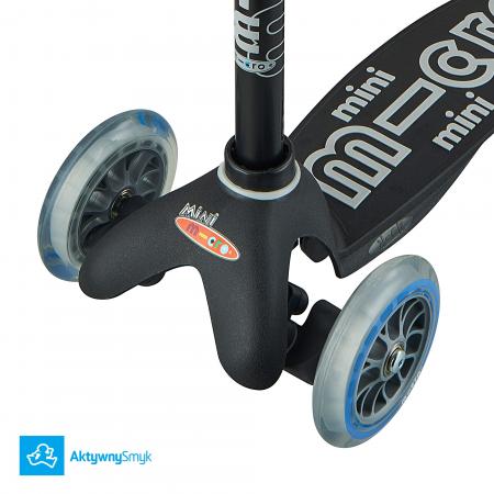 Czarna hulajnoga Mini Micro Deluxe