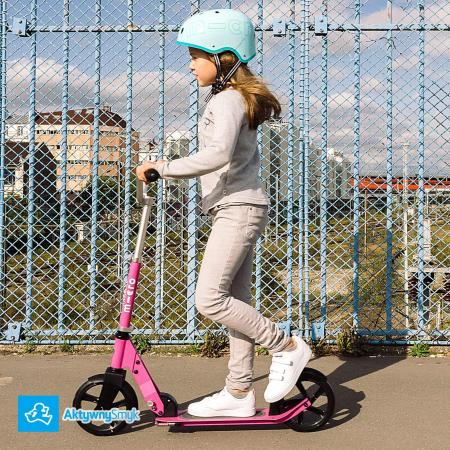 Niebieska hulajnoga Micro Cruiser
