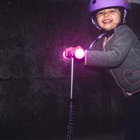 Hulajnoga Mini Micro Deluxe Magic Pink LED świecące kółka i uchwyty